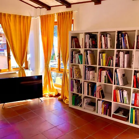 Mad Di Mare Di Arte Dormire Nyaraló Celle Ligure