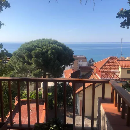 Ferienhaus Mad Di Mare Di Arte Dormire Celle Ligure