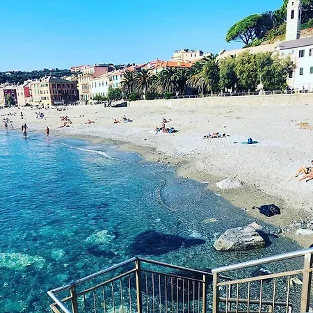 Casa de Férias Mad Di Mare Di Arte Dormire Celle Ligure