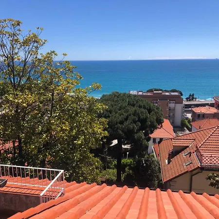 Holiday home Mad Di Mare Di Arte Dormire