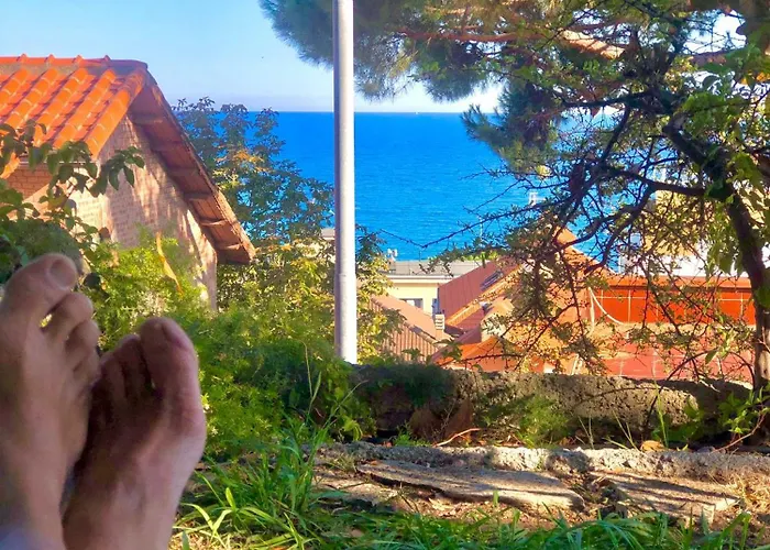 Mad Di Mare Di Arte Dormire Сasa de vacaciones Celle Ligure